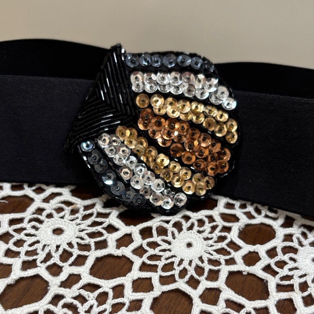 Elegant Black and Gold Sequin Belt